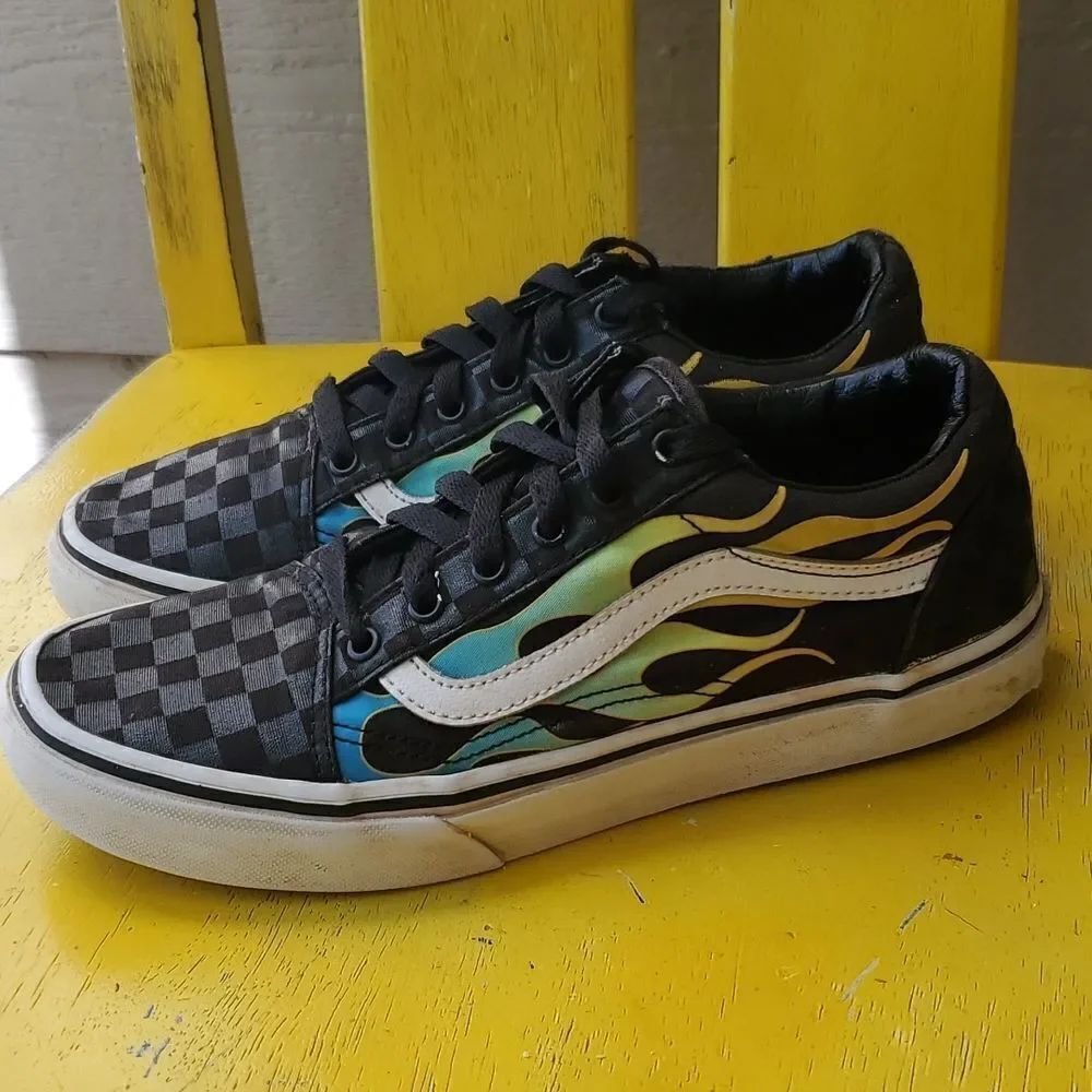 Vans Glow Flame Checkered Old Skool Shoes US Juniors 6.5